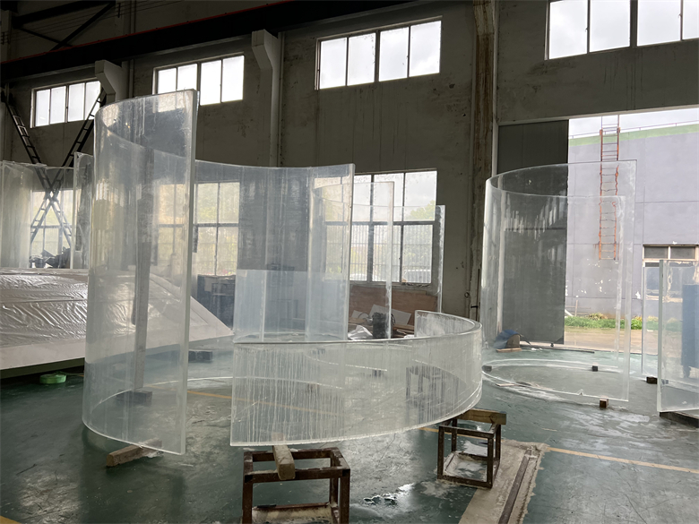 L-Shaped Swimming Pool Piscina en forma de L