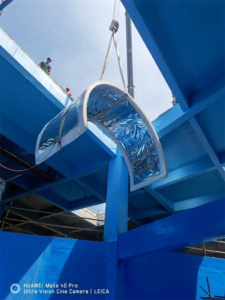 Panel acr&iacute;lico curvo