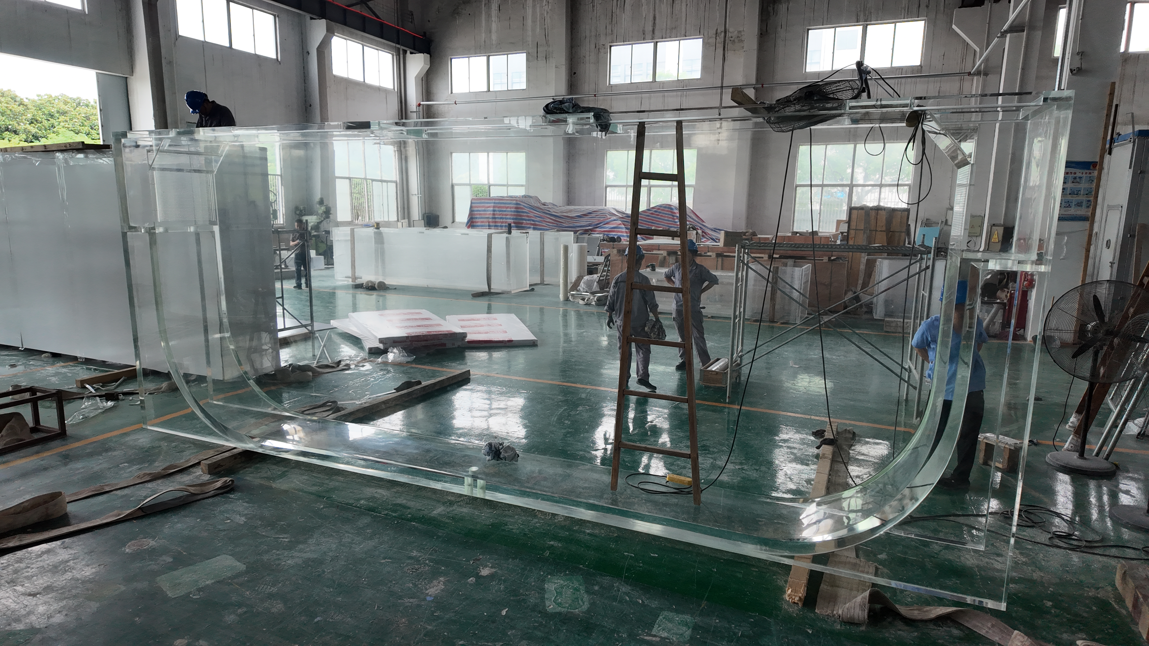 Panel acr&iacute;lico para ventana de acuario - LEYU 