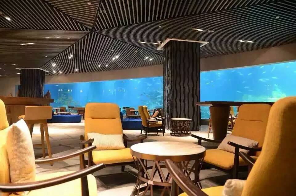 Restaurante con fuente de agua acr&iacute;lica - fabricaci&oacute;n 
