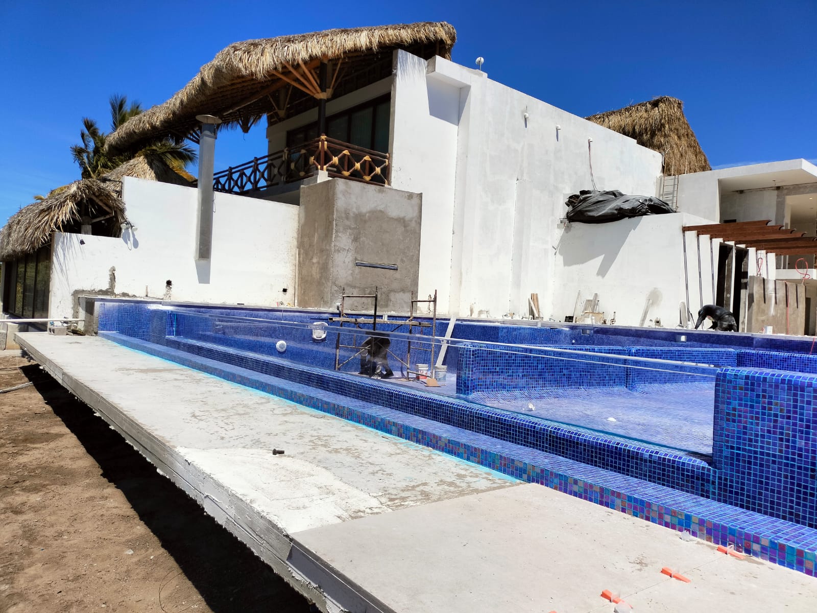 Piscina acr&iacute;lica - INSTALACI&Oacute;N ACR&Iacute;LICO LEYU