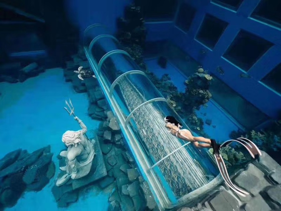 Dali Polar Ocean World - Acuario acr&iacute;lico