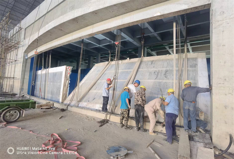 Instalaci&oacute;n de acr&iacute;lico - LEYU